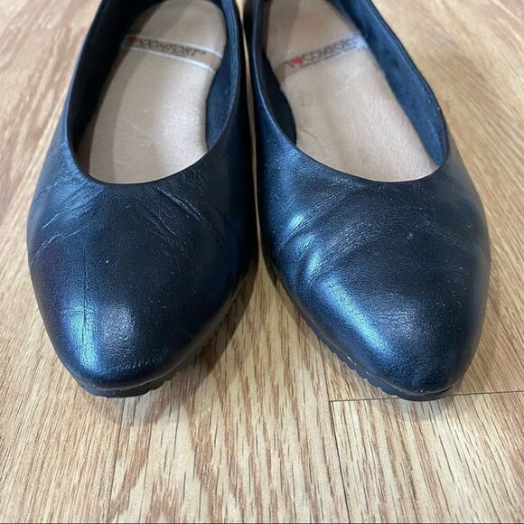 Carriage Court Black Pointy Toe 1" Faux Leather Heels Size 9 - Picture 3 of 10